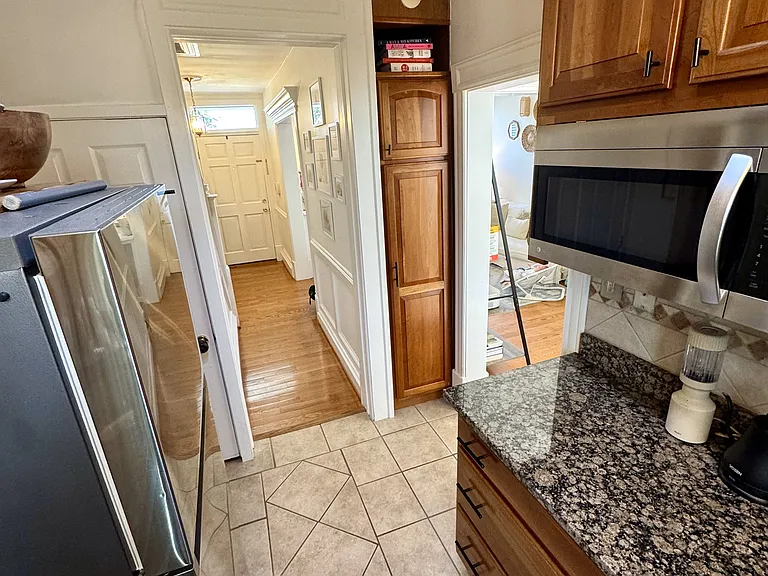 1389 D St NE — Photo 9