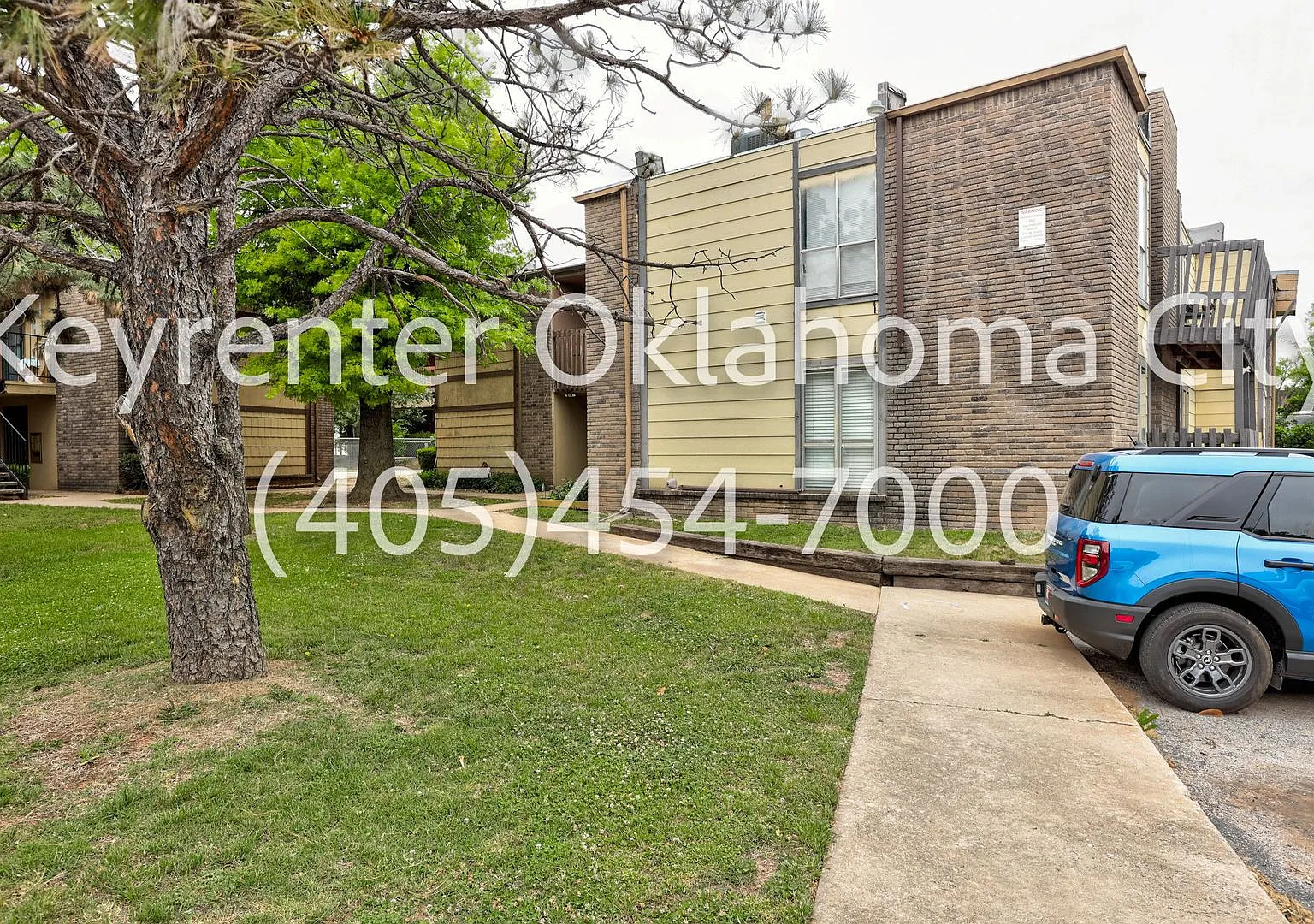 6554 N. Meridian Ave. Townhouse — Photo 2