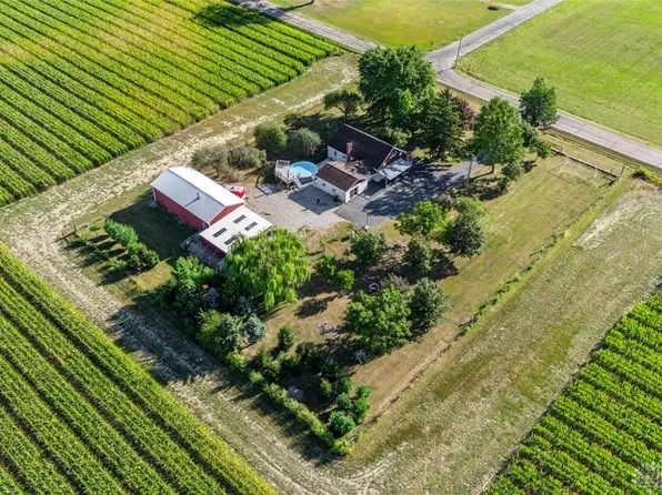 7991 Dodson Rd, Brookville, OH 45309