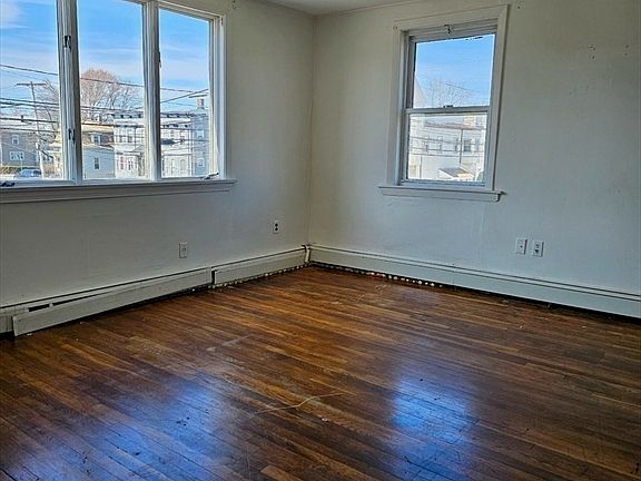 3rd image of 87-87 Spring St #89
