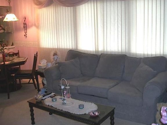 2nd image of 192 Rainbow Ln W
