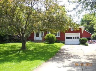 457 Wilshire Rd, Erie, PA 16509