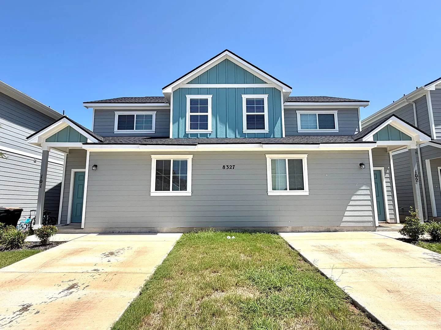 Modern 3 Bd 3 Full Bath Townhouse Near La Cantera & UTSA — Photo 2