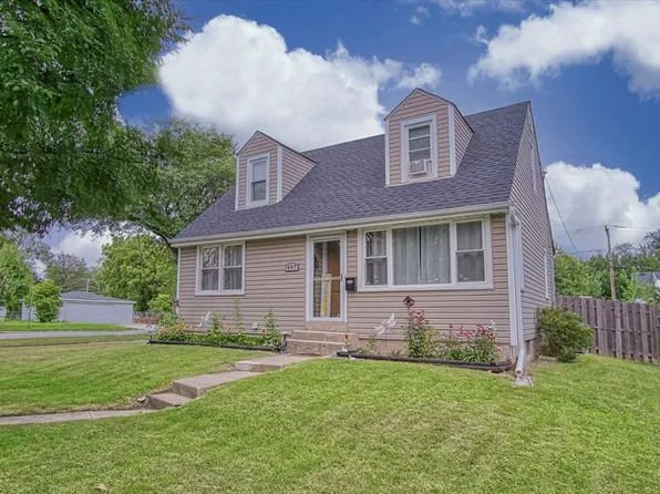 497 N Chatham Ave, Villa Park, IL 60181