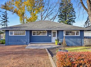 4119 E 2nd St NW, Calgary, AB T2K0Z2