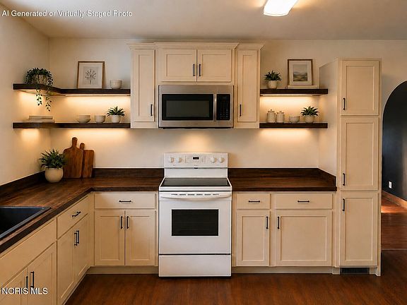 5th image of 223 Larkins St