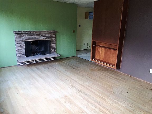 4th image of 3212 NE California St