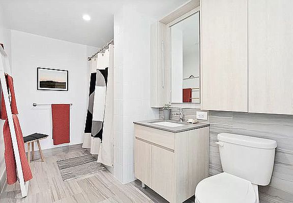 4th image of 66 Ainslie St Unit 3E
