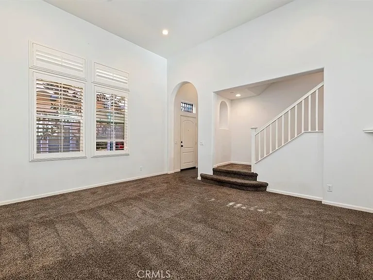 4433 Owens St — Photo 9