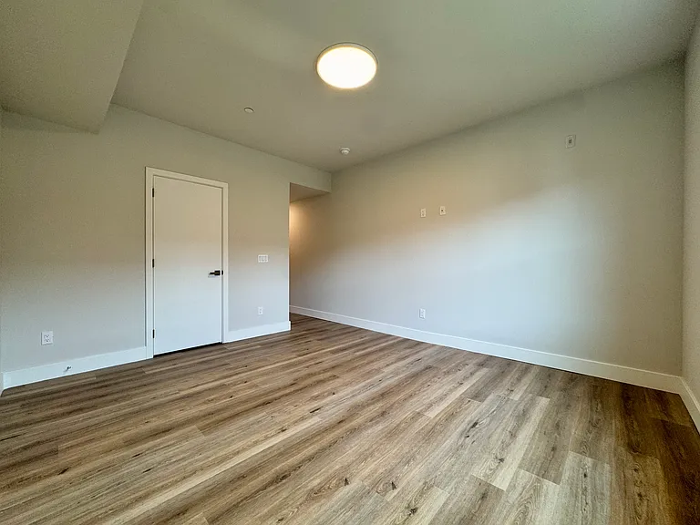 5222-24 Chester Ave #4 — Photo 30