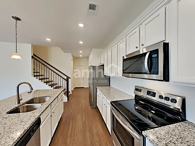 5615 Cuba Rd — Photo 3