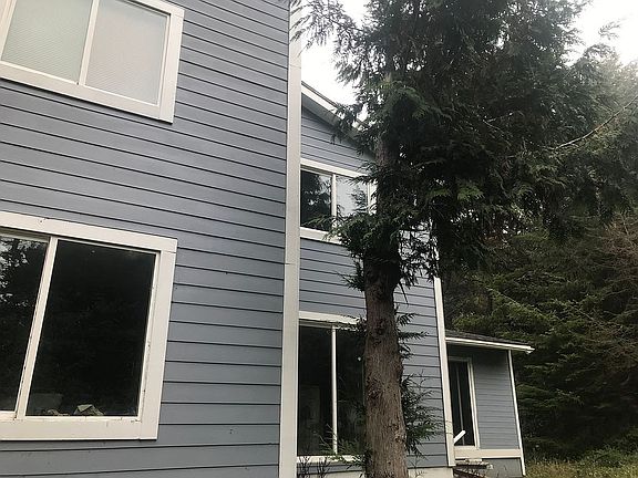 3rd image of 5010 SW Seneca Pl