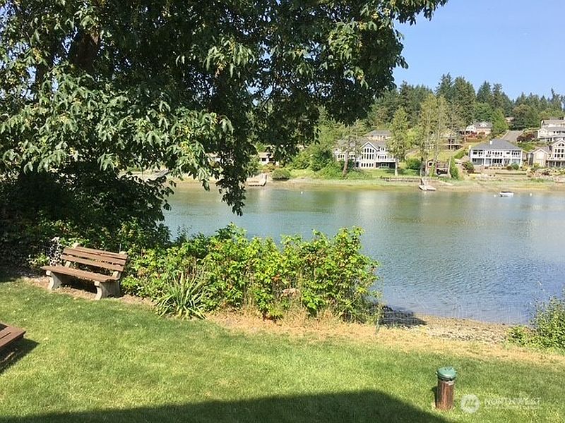 3rd image of 5744 Lagoon Lane NW