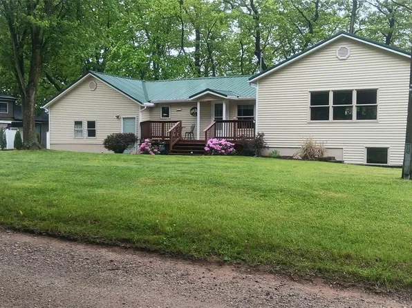 58670 River Heights Dr, Three Rivers, MI 49093