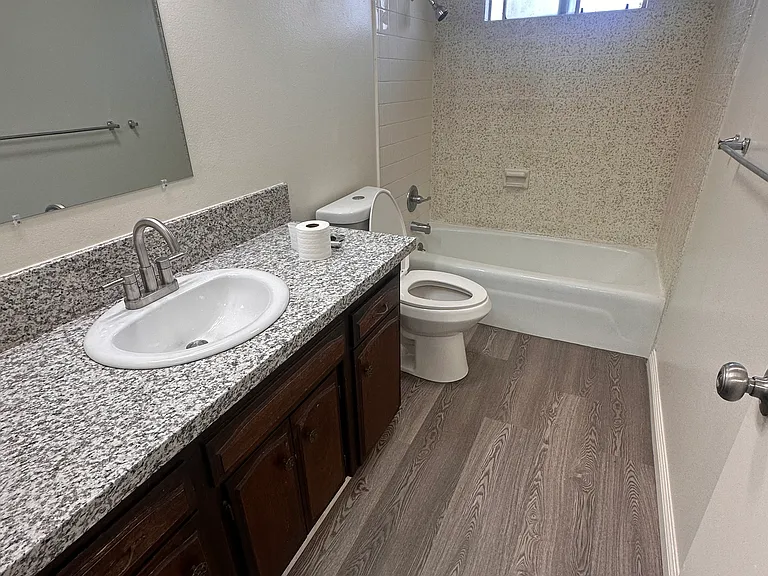 7830 Sinaloa Ave — Photo 6