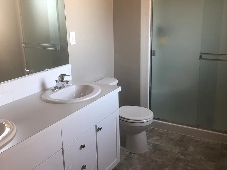 569 S Lakeland Dr — Photo 3