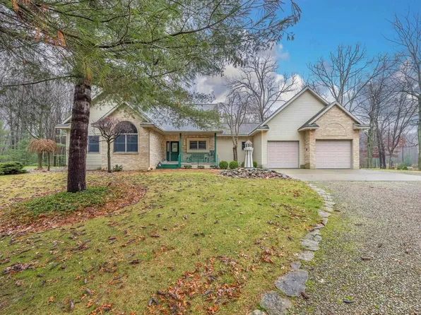 5395 Sylva Dr, Caseville, MI 48725