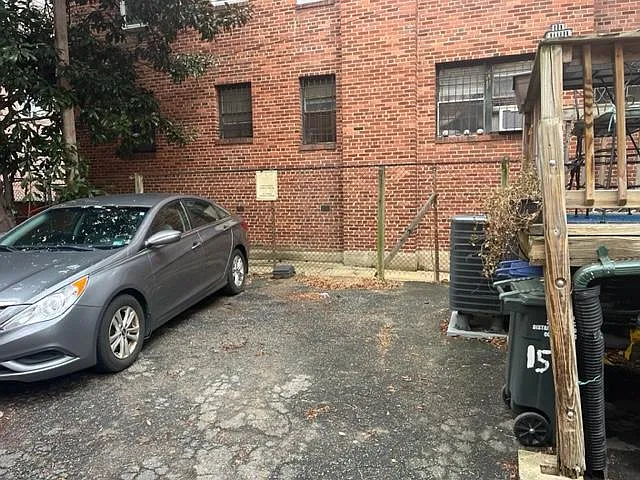 1500 Kingman Pl NW #1 — Photo 13