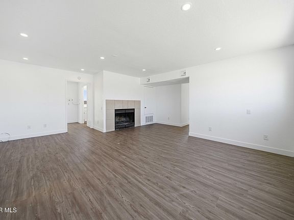 4th image of 8711 S Loop Blvd