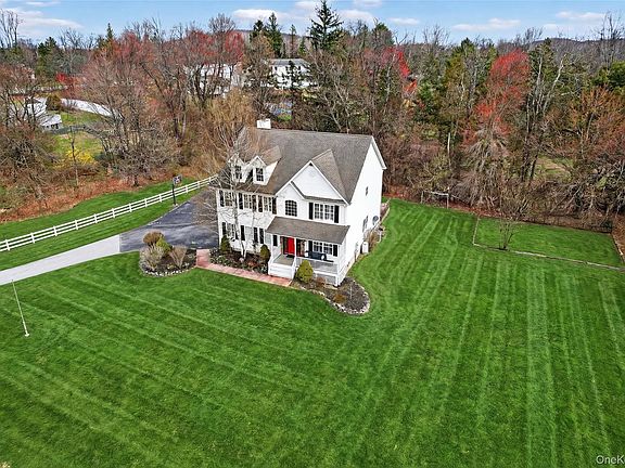 3rd image of 1071 Craigville Road