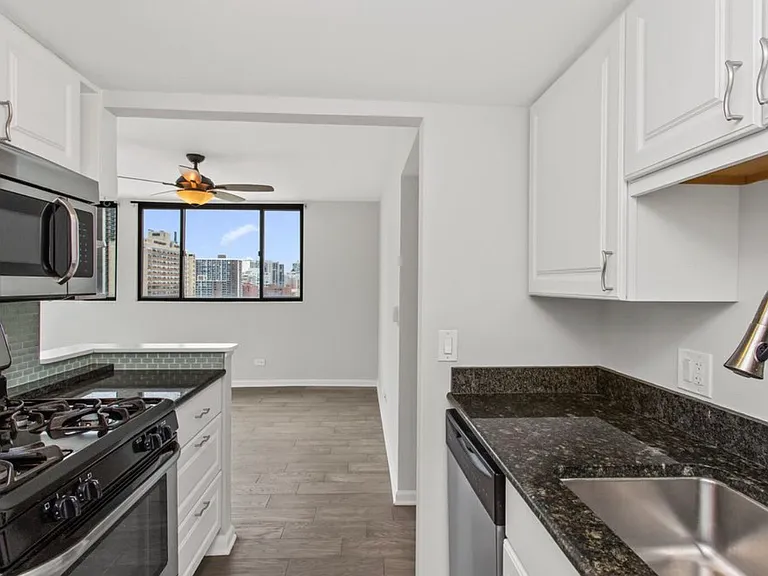 6150 N Kenmore Ave #15 — Photo 7