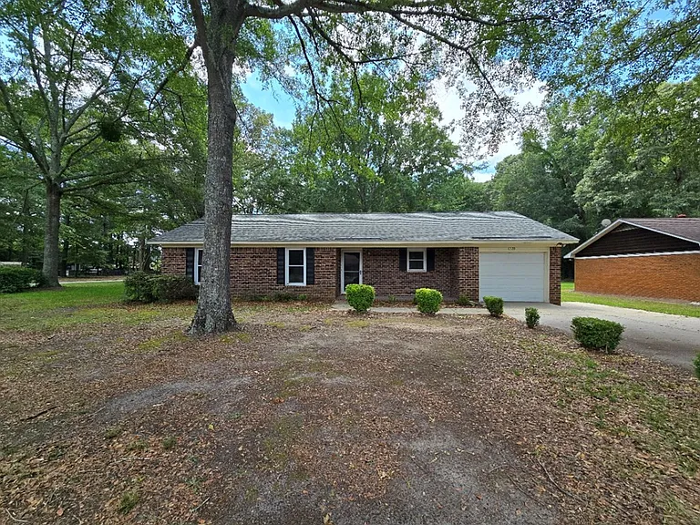 1520 Crowndale Dr — Photo 23