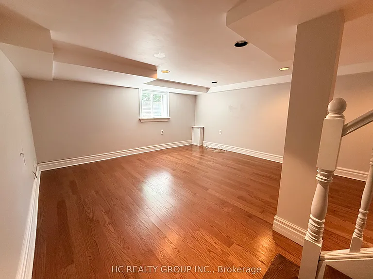 398 Maple Ave — Photo 28