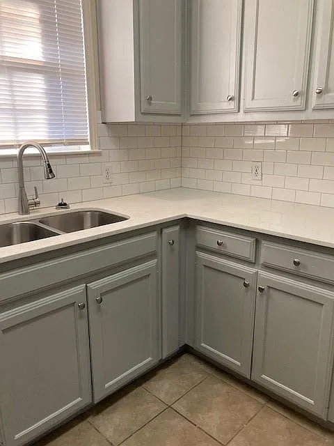 2 bed, 1.5 bath, 816 sqft, $1,400 — Photo 3