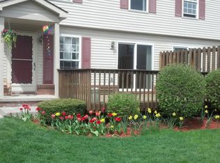835 Oakwood Dr, Howell, MI 48843
