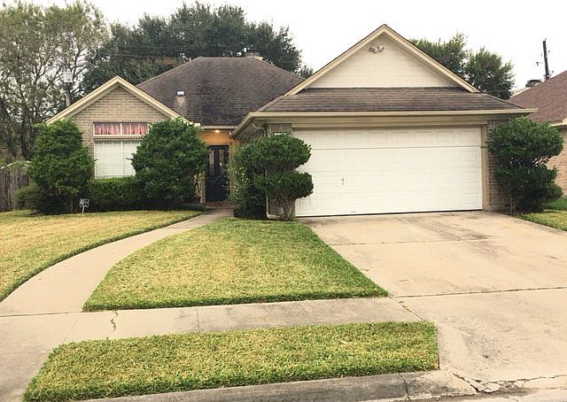1st image of 204 Cromwell Dr