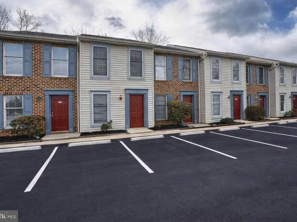 221 N Duke St, Hummelstown, PA 17036