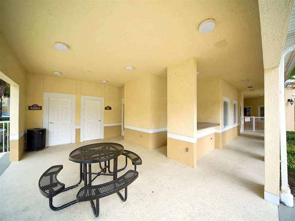 Leigh Meadows Apartments — Photo 3