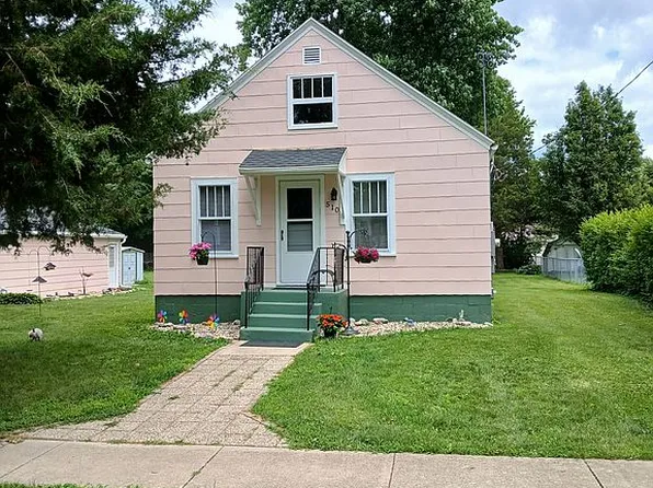 510 S McLean St, Hudson, IL 61748