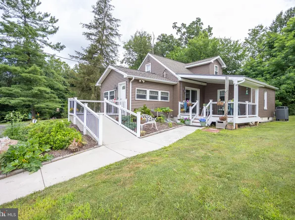 395 Green Springs Rd, Hanover, PA 17331