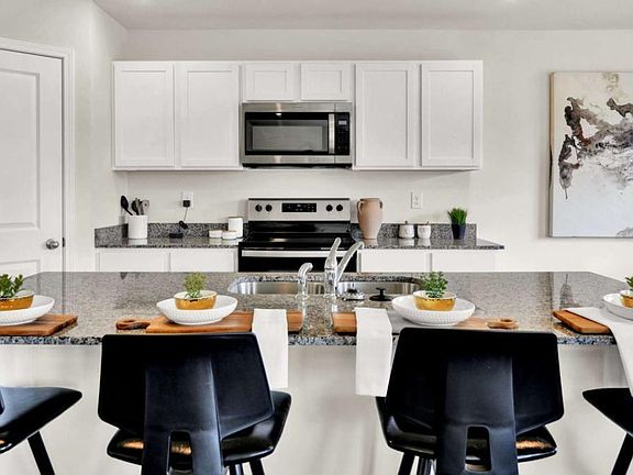 4th image of 5475 Cypress Cir