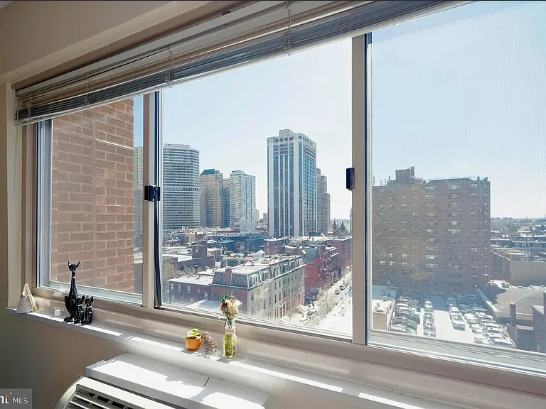 2101 Chestnut St #1110 — Photo 2