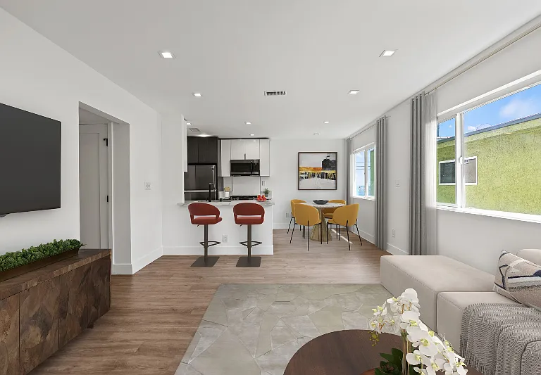701 N Hill Pl #2 — Photo 2