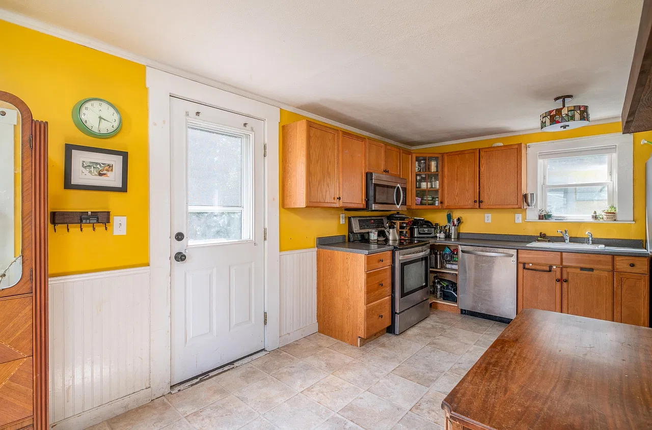 2 bed, 691 sqft, $1,537 — Photo 1