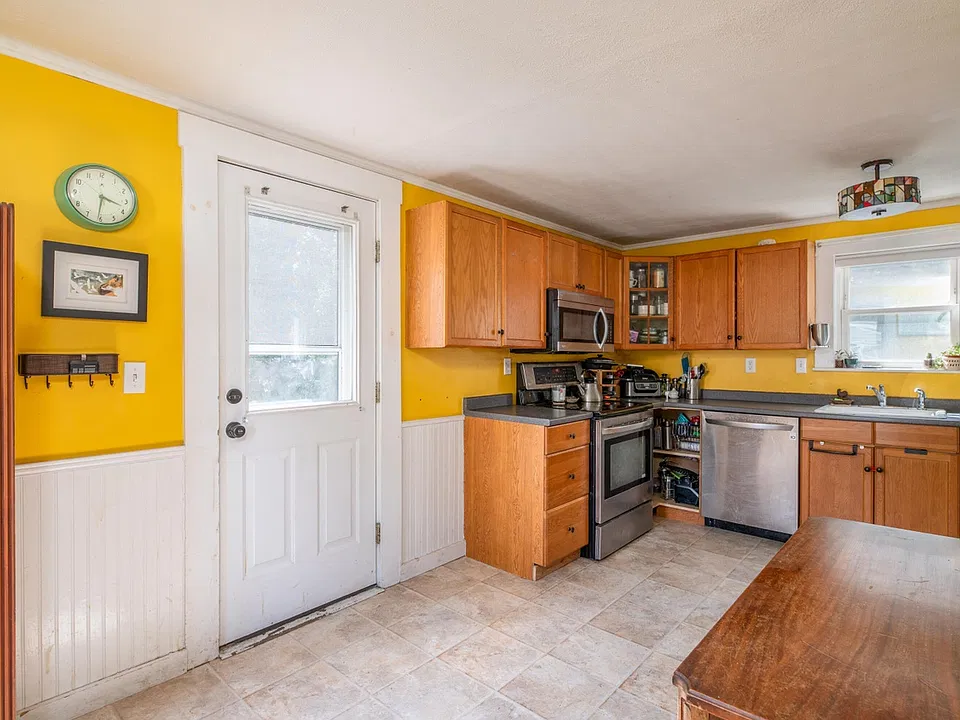 4 Porter St