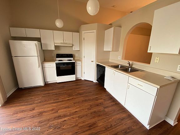 4th image of 1812 Cape Palos Dr