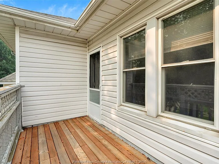 844 Ellrose Ave #UPPER — Photo 10