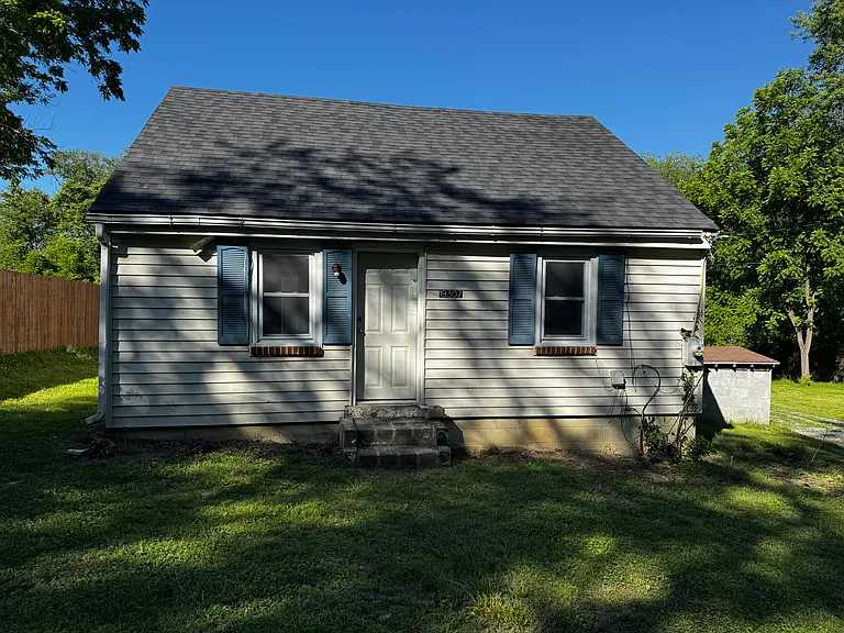 19307 Jim Ct — Photo 3
