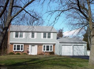 12 Hill Ave, Somerset, NJ 08873