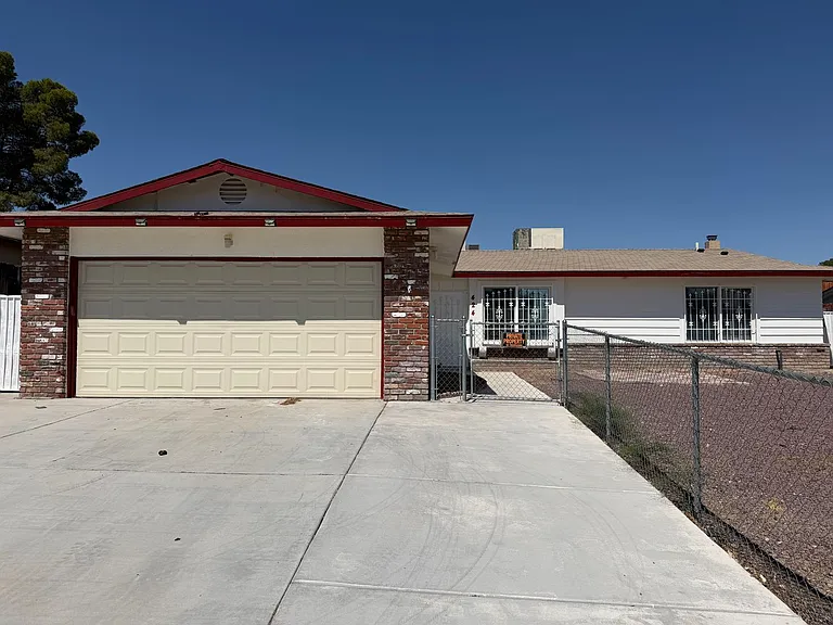 424 Oakmont Dr — Photo 5
