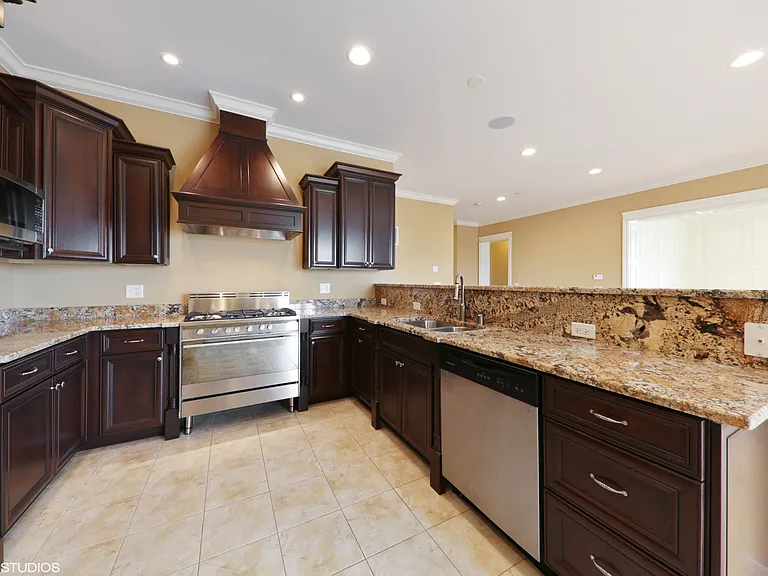 HIGHPOINT Countryside Residences — Photo 15