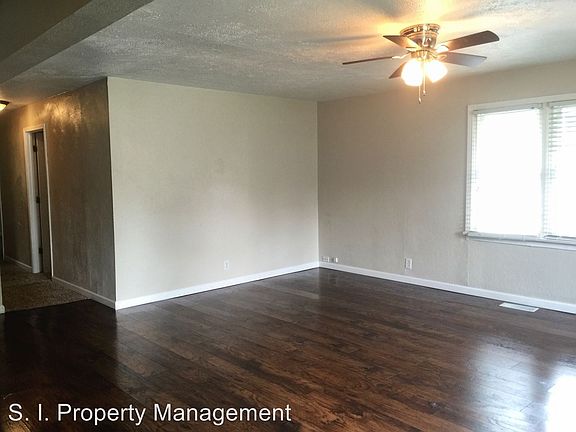 4th image of 209 S Gray Dr