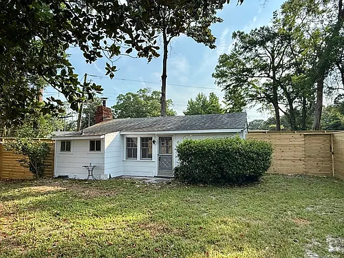 313 1/2 Pine Grove Dr Photo 1