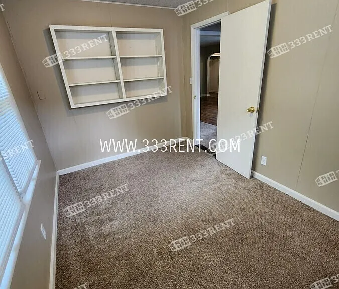 807 E 100th Ter — Photo 7