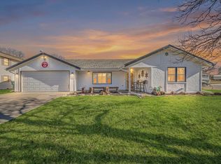 602 Knollwood St, Wakefield, KS 67487