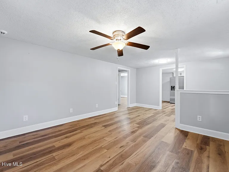 127 Moosehart Ave — Photo 6